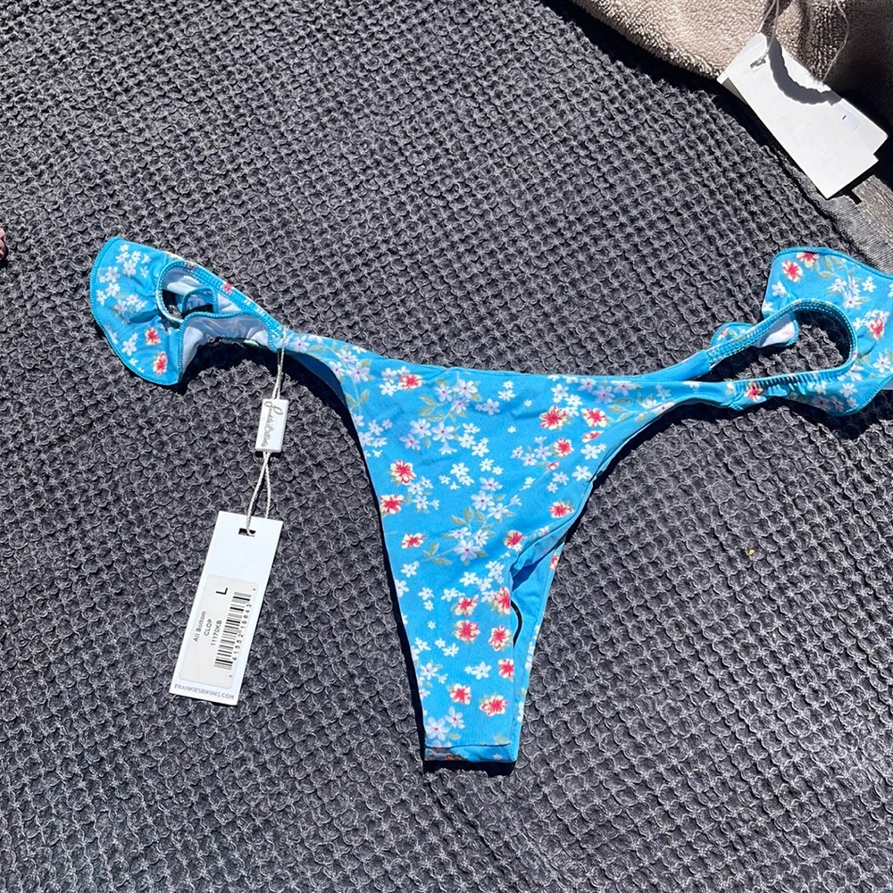 Frankie’s bikinis bottom